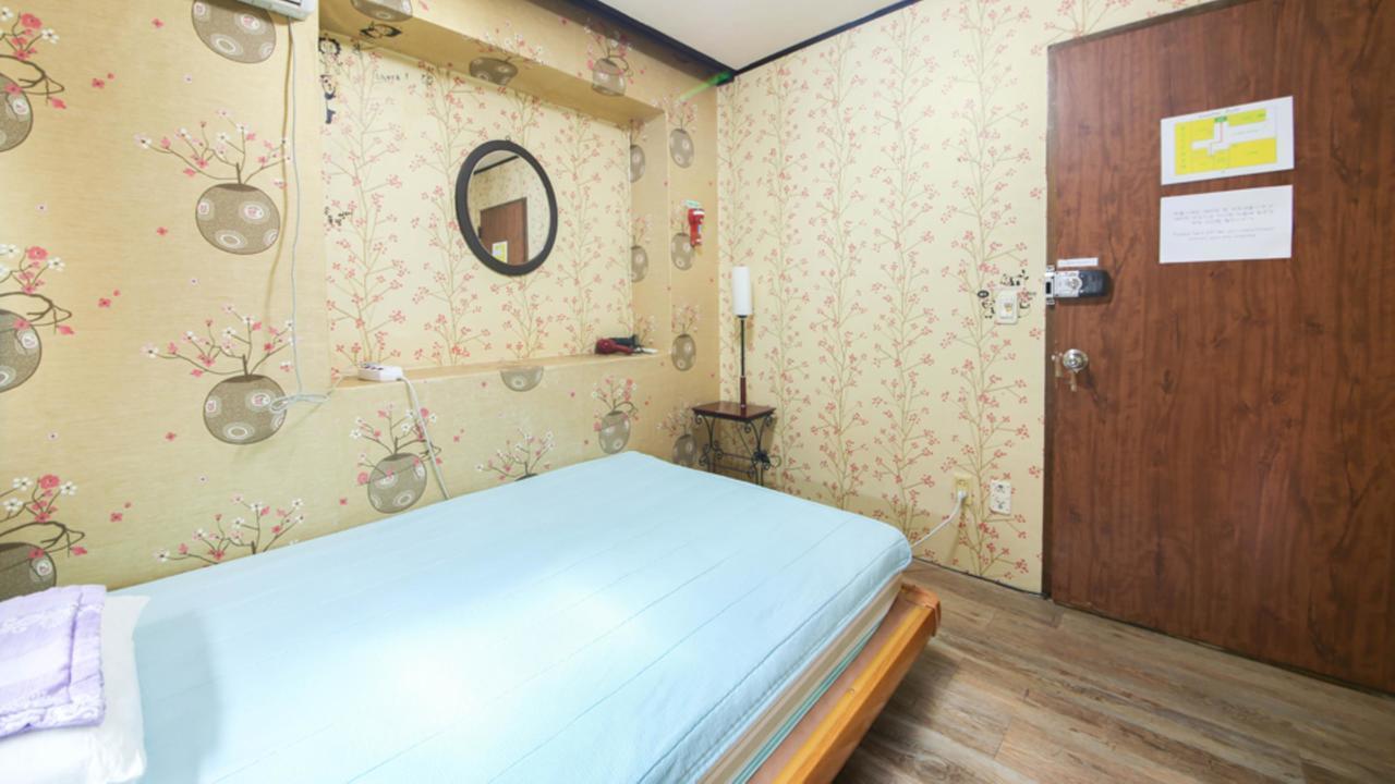 Comeinn Guesthouse Hongdae - Female Only Σεούλ Εξωτερικό φωτογραφία