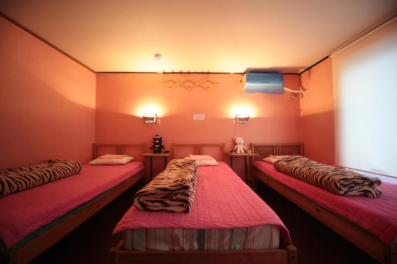 Comeinn Guesthouse Hongdae - Female Only Σεούλ Εξωτερικό φωτογραφία